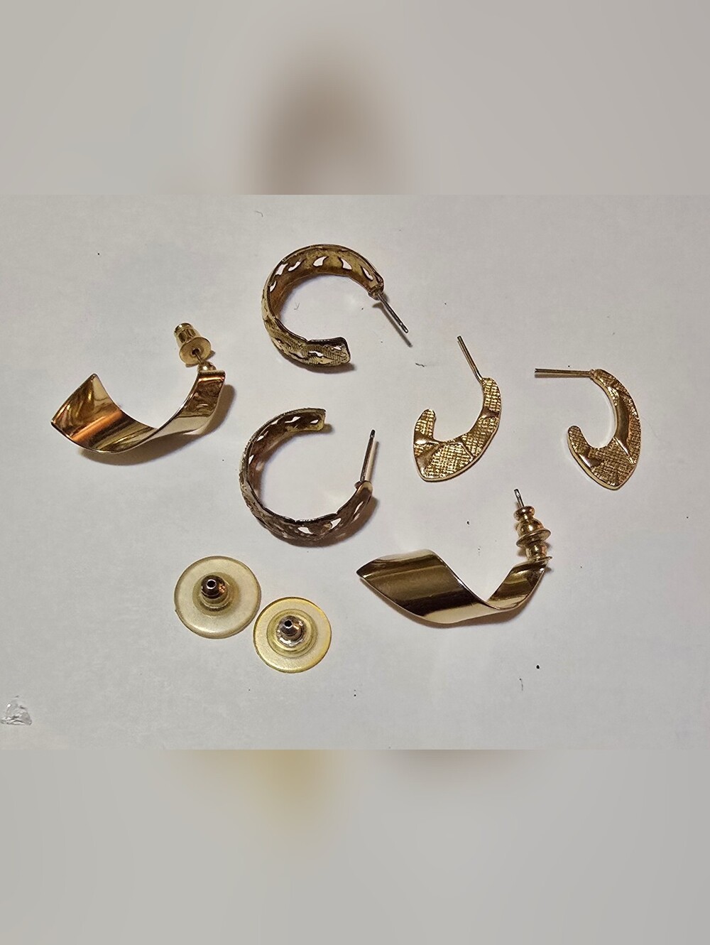 3 Wow Gold Vintage Cut Out Heart Textured HOOPS & Classic Twist Earrings Lot